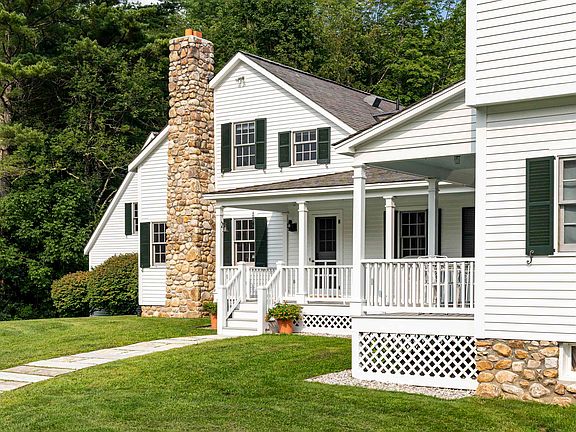 12th image of 527 Benson Road