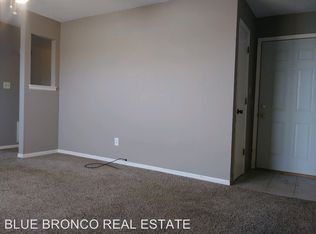 207 Sky Vue Dr #B-D, Raymore, MO 64083