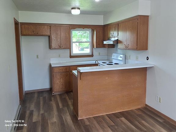 4th image of 2121 S 15th St
