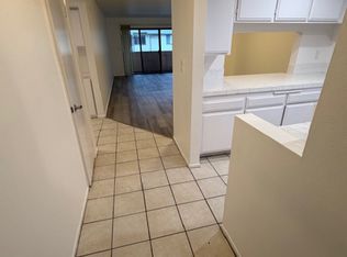 4627 Finley Ave APT 303, Los Angeles, CA 90027