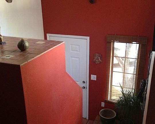 5th image of 925 N College Ave
