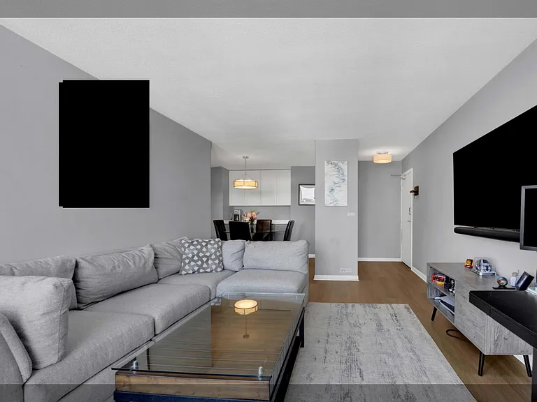 2740 N Pine Grove Ave #9 — Photo 3