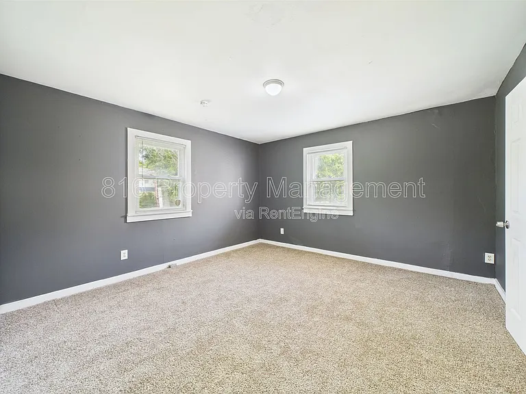 3354 Jackson Ave — Photo 12