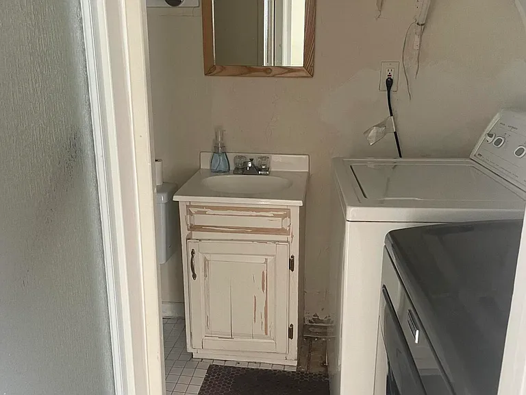 506 Roseld Ave — Photo 6