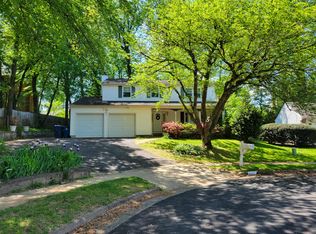 8451 Ararat Ct, Annandale, VA 22003