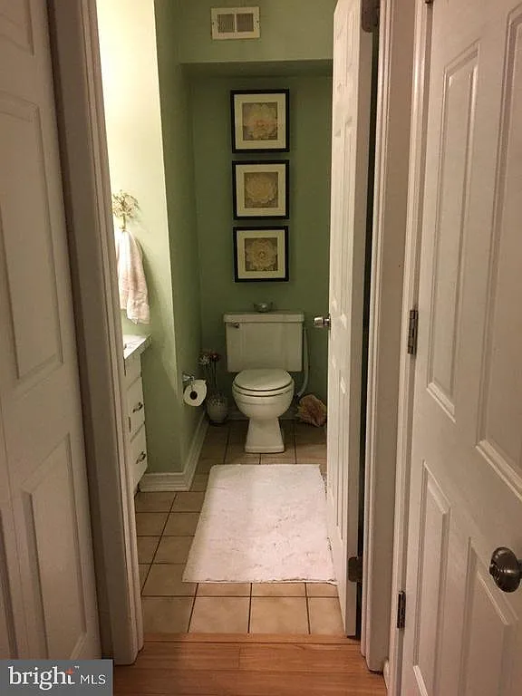 3 bed, 2.5 bath, 1268 sqft, $2,400 — Photo 4
