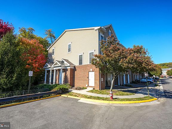 3rd image of 7150 Huntley Creek Pl #63B
