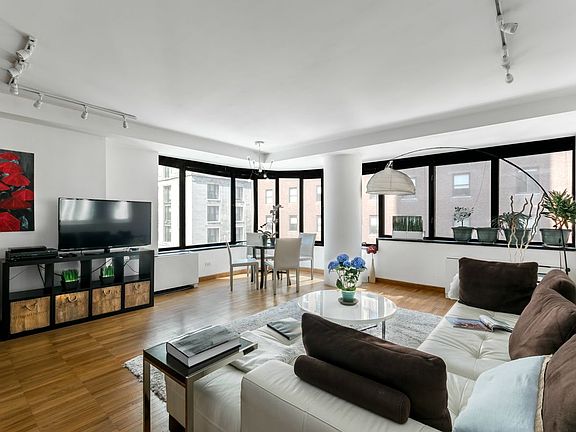 2nd image of 211 Madison Ave #8B