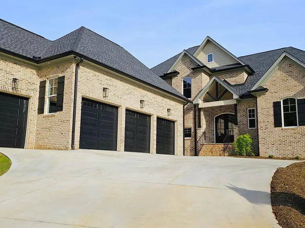 118 N Woodfin Dr, Inman, SC 29349