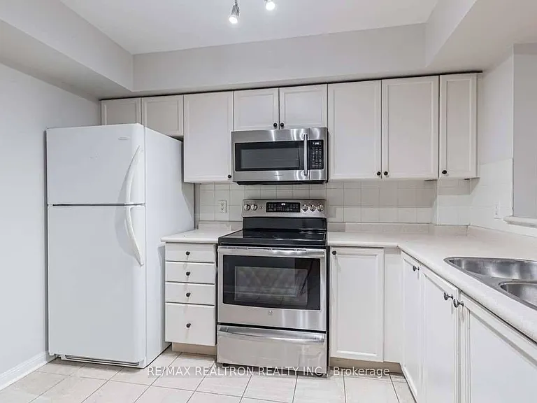 3 Everson Dr #228 — Photo 10