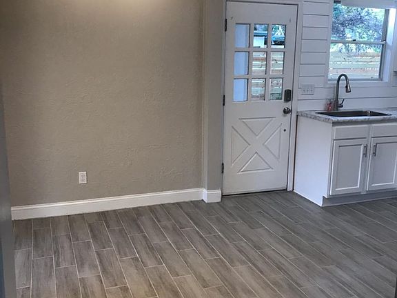 3rd image of 2213 Fordham Cir N