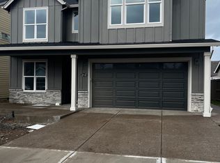 212 SW 18th Ave, Canby, OR 97013