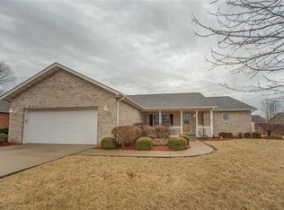 322 Meadowlark Ln, Belleville, IL