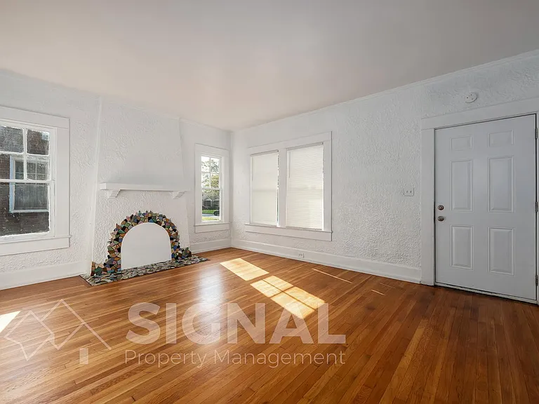 1526 42nd St — Photo 7