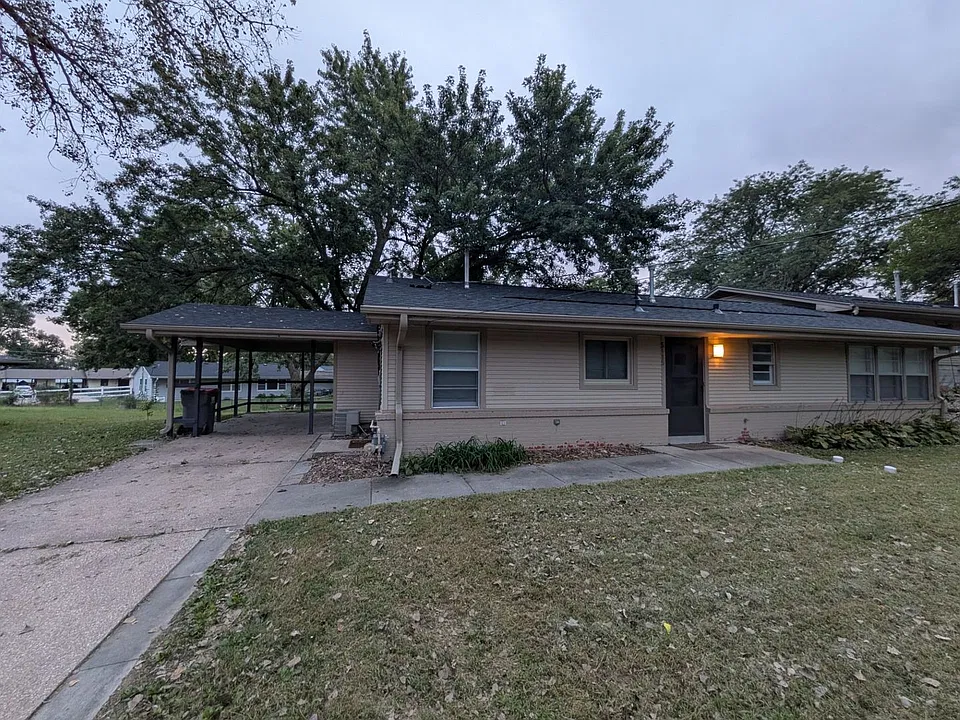 5115-5121 W Benton St