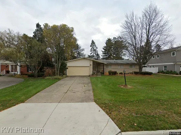 17247 Sherfield Pl, Southfield, MI 48075