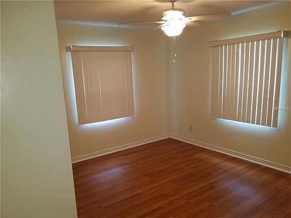 4th image of 528 W Rich Ave