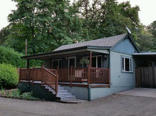 8325 Hayhurst Rd, Yoncalla, OR 97499