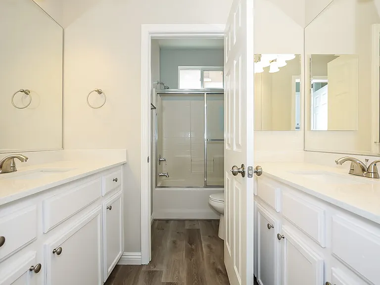 4404 Altamira Cave Dr — Photo 16