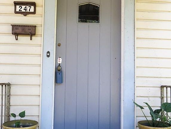 4th image of 247 Olive St