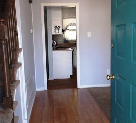 4th image of 406 Oakwood Pl