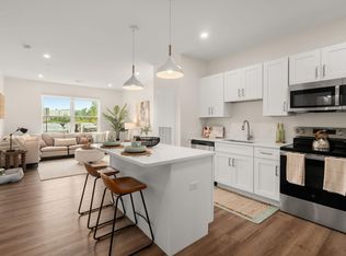 Slade Farm Residences, Somerset, MA 02726