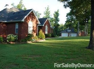 1083 Dawson Rd, White Bluff, TN 37187