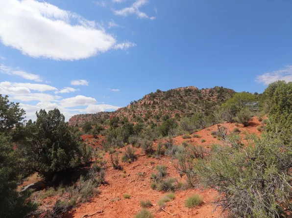 977 W Vermillion Dr, Kanab, UT 84741