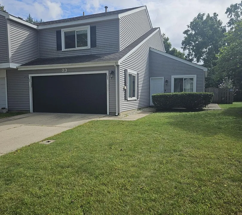 33 Buckingham Ln