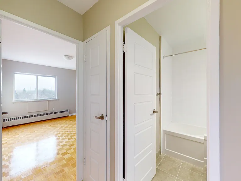 810 Canterbury Ave — Photo 22