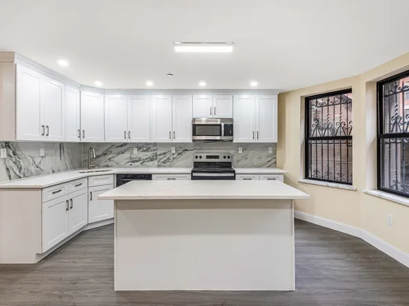 946 Saint Nicholas Avenue 301 image 1 of 11