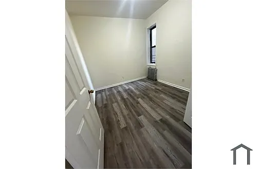 149 N Broadway #4 Photo 1