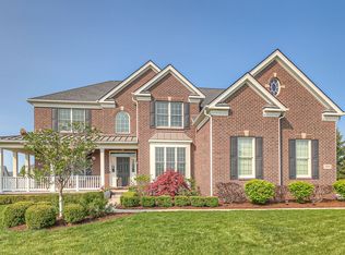 3896 S Century Oak Cir, Oakland, MI 48363