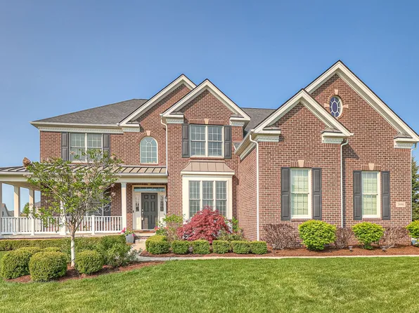 3896 S Century Oak Cir, Oakland, MI 48363