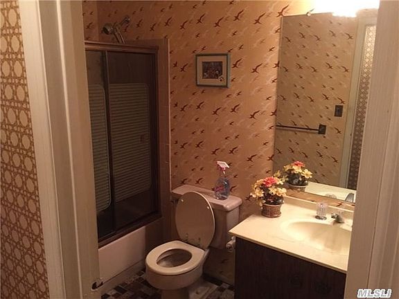 3rd image of 87 Shadow Grove Ln