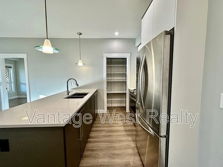 1883 Water St #206 — Photo 2