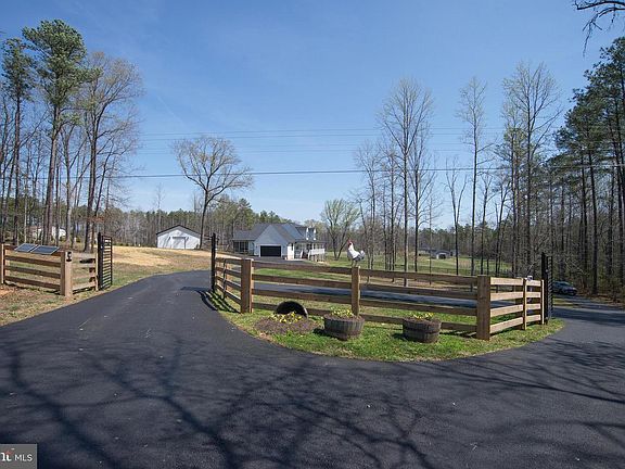 3rd image of 4415 Jericho Rd