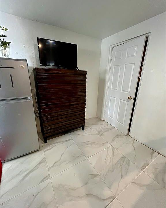 2nd image of 748 W Dayton Cir #748