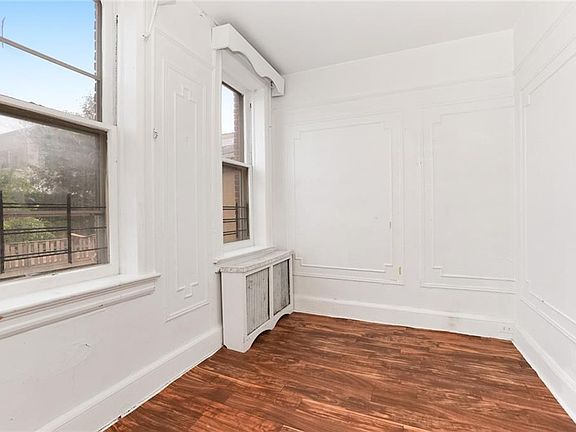 3rd image of 290 Clifton Ave