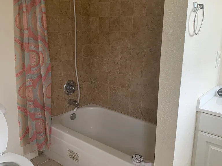 909 Tammy Dr — Photo 8