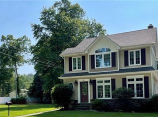 30 Strawtown Rd, New City, NY 10956