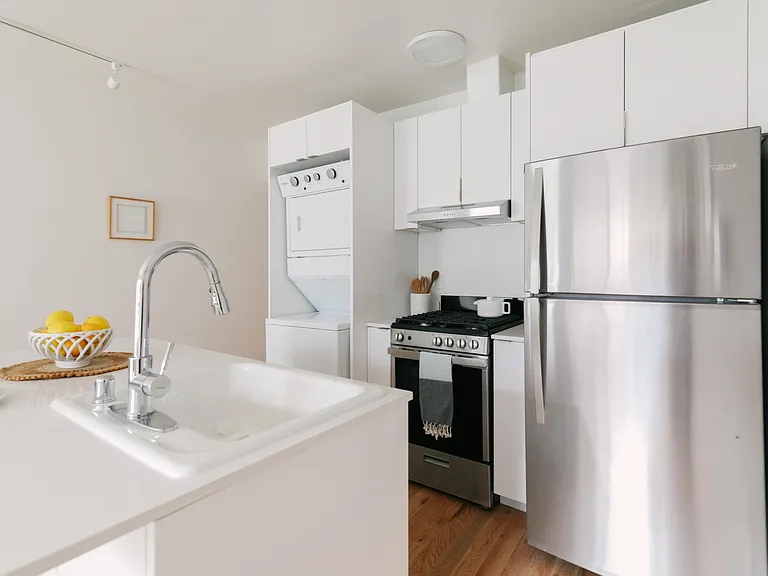 221 N Catalina St #9 — Photo 31