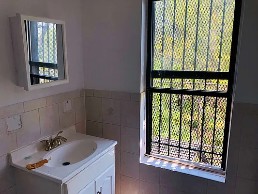 Rented by Nooklyn NYC LLC | media 14