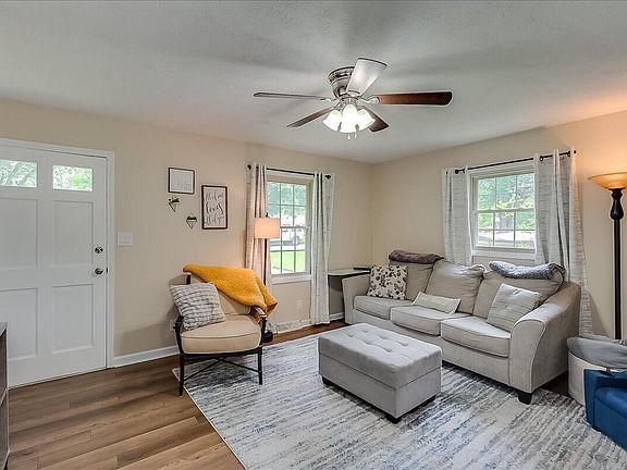 3rd image of 116 Farmers Ln
