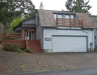 1210 NW Driftwood Pl, McMinnville, OR, 97128