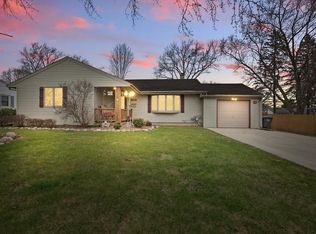 612 Rohda Dr, Waterford, WI 53185