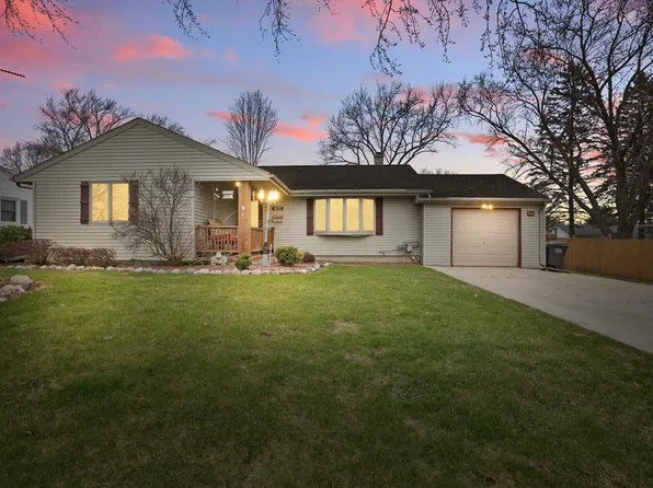 612 Rohda DRIVE, Waterford, WI 53185