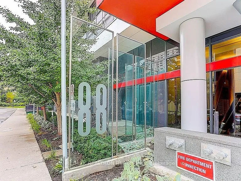 88 Sheppard Ave E #2405 — Photo 3