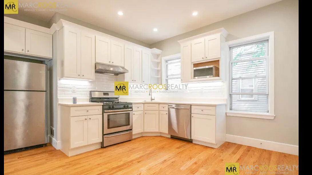 4 bed, 9999 sqft, $1,300 — Photo 1