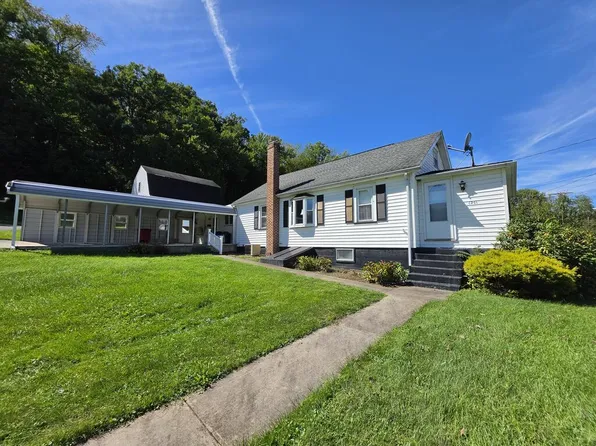1201 Mifflin St, Saxton, PA 16678